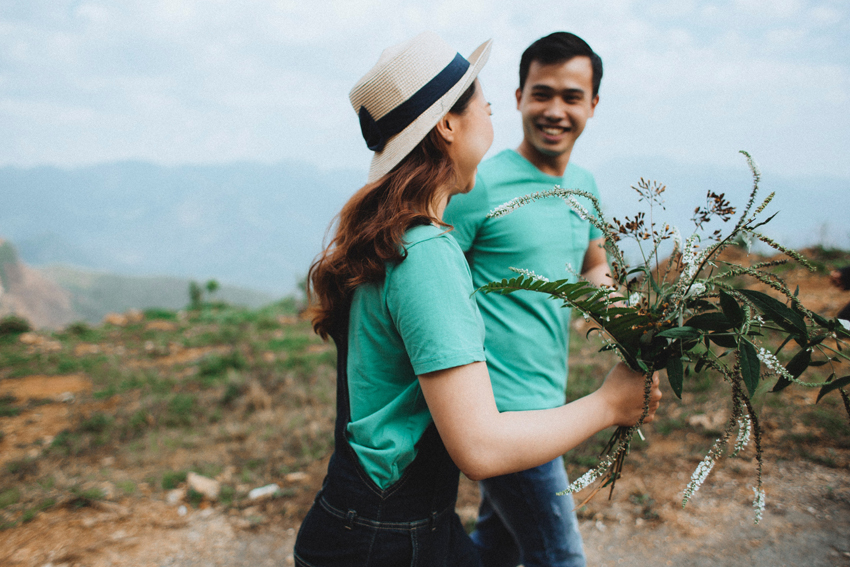 The Surprising Thing Happy People Do Differently + 8 Ways to Boost Your Own Happiness | The Bold+Balanced Life by Alex Benkast